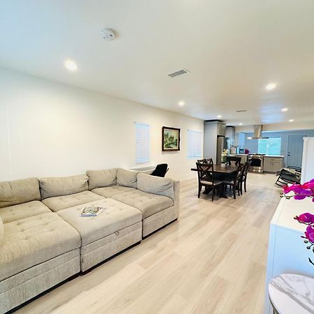 New Spacious House In Anaheim Near Disneyland-Knott In Without Backyard In The Same Lot Of 3 Separate Properties 外观 照片