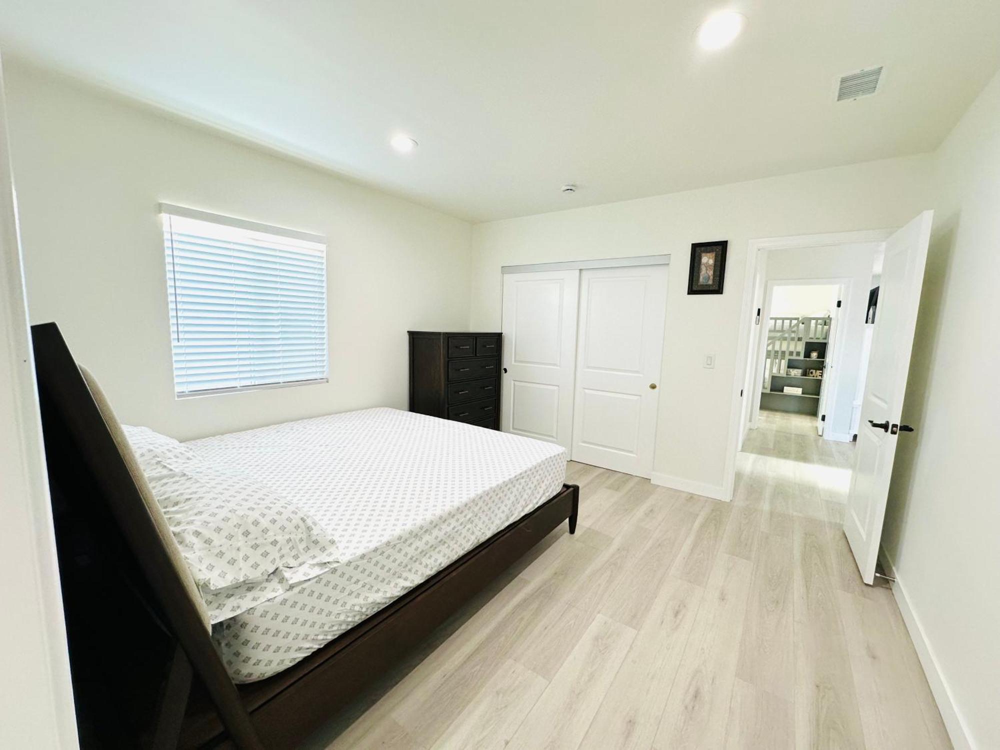 New Spacious House In Anaheim Near Disneyland-Knott In Without Backyard In The Same Lot Of 3 Separate Properties 外观 照片